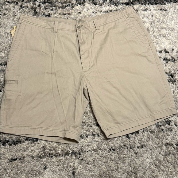 Haggar Tan Flat Front Shorts Casual Style - Picture 1 of 4